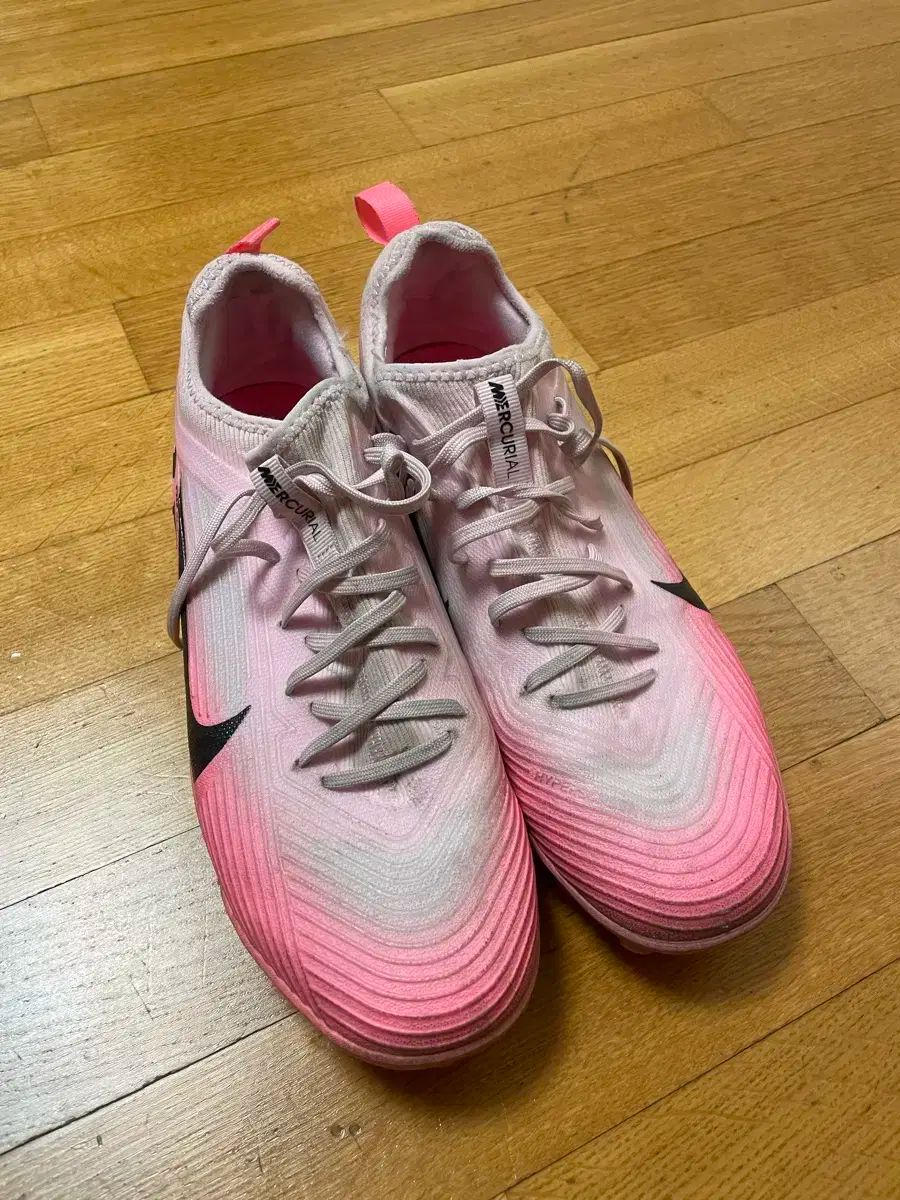 ナイキサッカーシューズ スパイク 26.5㎝ ナイキ ティエンポ