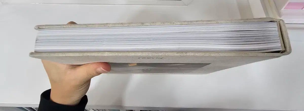 イソップ : ザ・ブック ハードカバー版 本