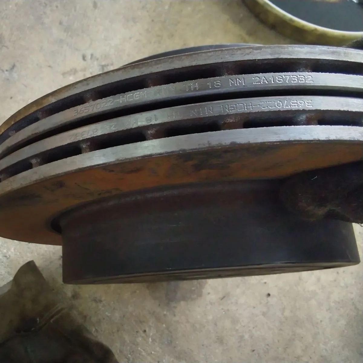 GRB インプレッサ 純正STI ブレンボ リアブレーキ キャリパー FFCRYSTALESIA_COM