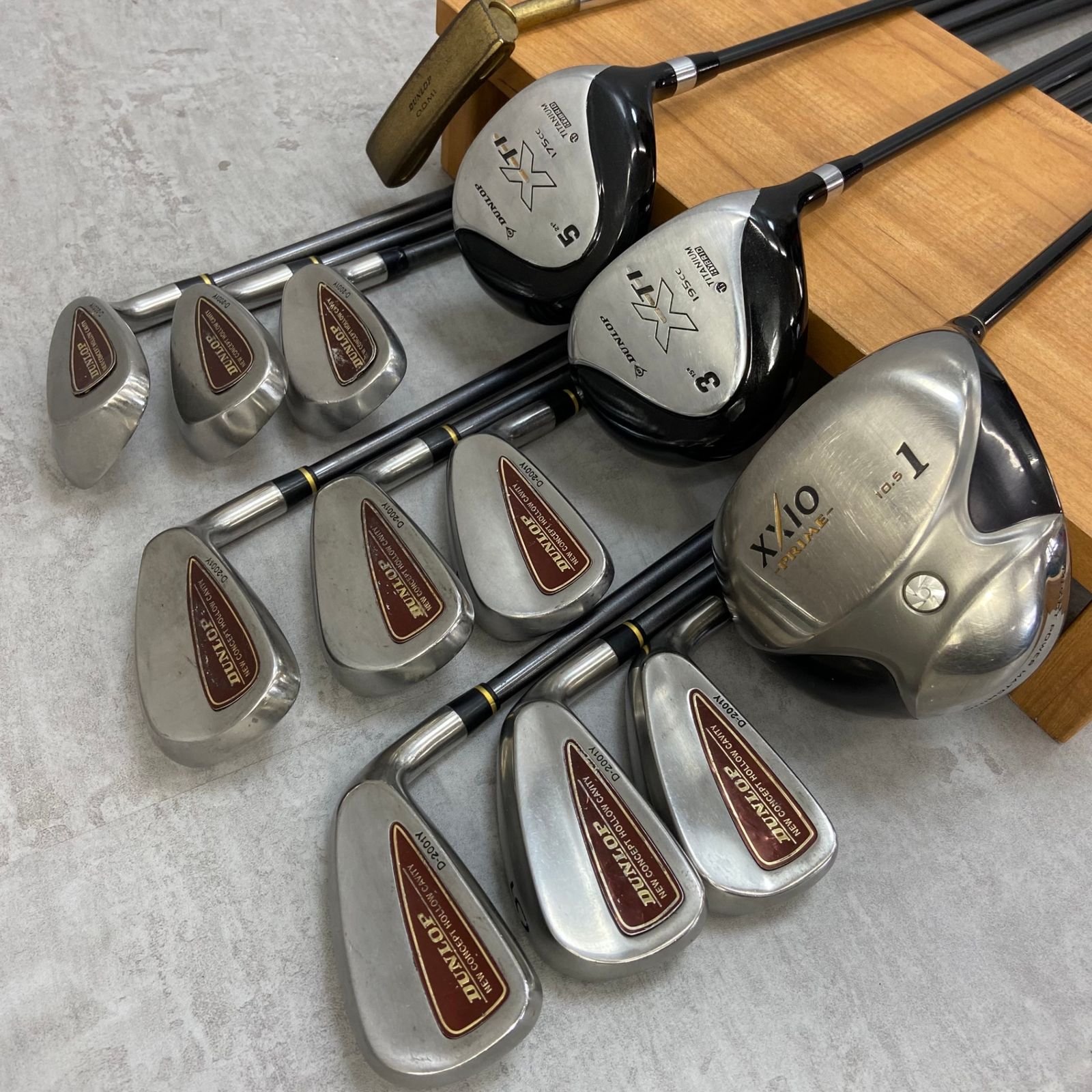 Titleist タイトリスト Cleveland クリーブランド メンズゴルフ13本セット 右利き用 キャディバッグ ヘッドカバー 初心者