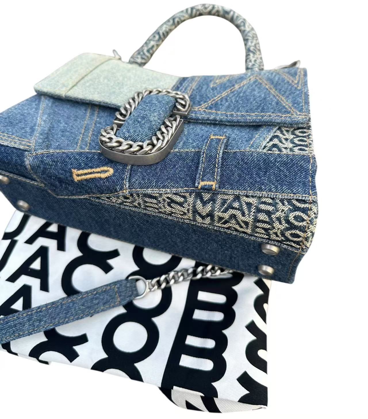 （US発）MARC JACOBS ミニデニム トップハンドルバッグ US発）MARC JACOBS ミニデニム トップハンドルバッグ