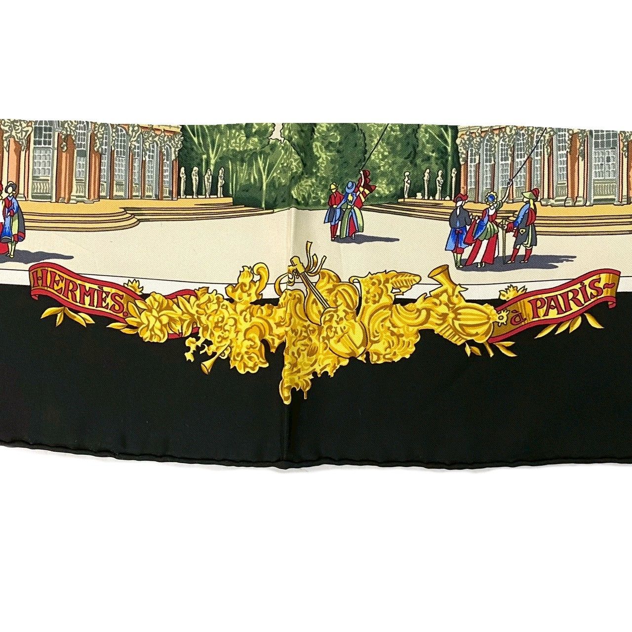 美品　HERMES カレ90 サンスーシ宮殿 ネイビー系 SANSSOUCY 美品 HERMES カレ90 サンスーシ宮殿 ネイビー系 SANSSOUCY