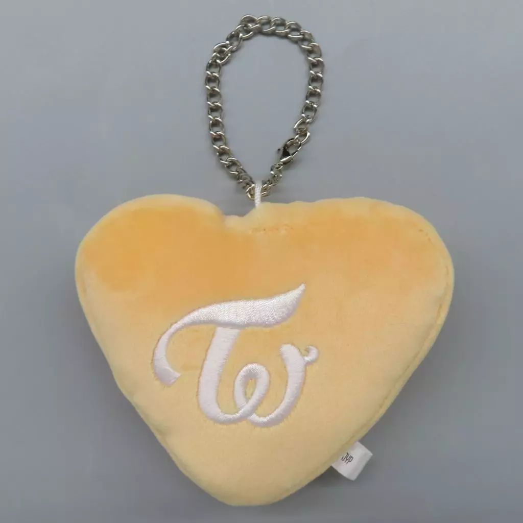 TWICE ジヒョ リバーシブルバッグチャーム キーホルダー ぬいぐるみ グッズ 中古】キーホルダー ジヒョ BABY LOVELYS リバーシブルバッグチャーム