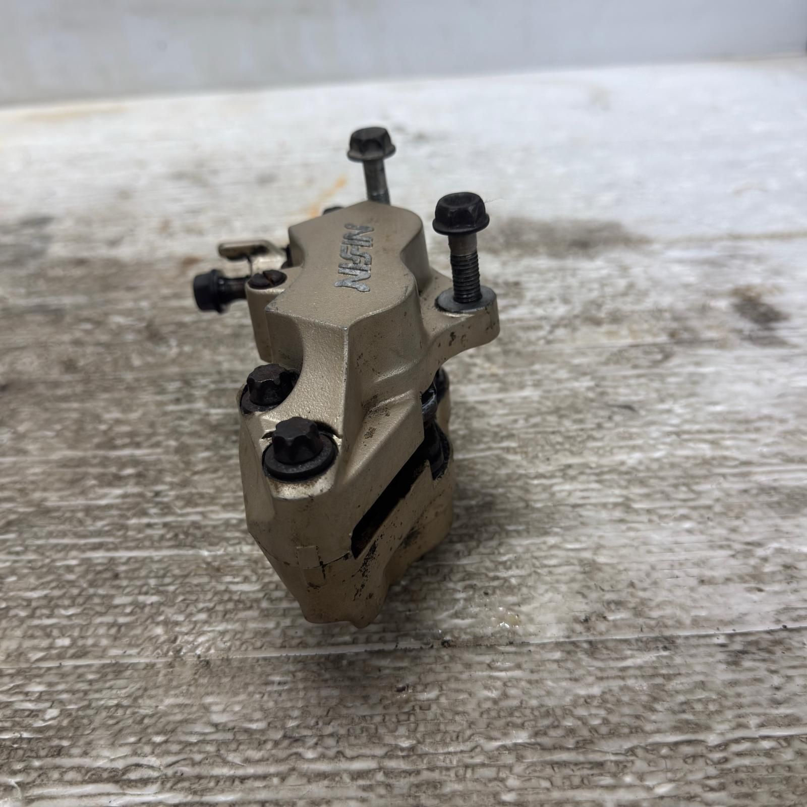 フロントキャリパー ホンダ