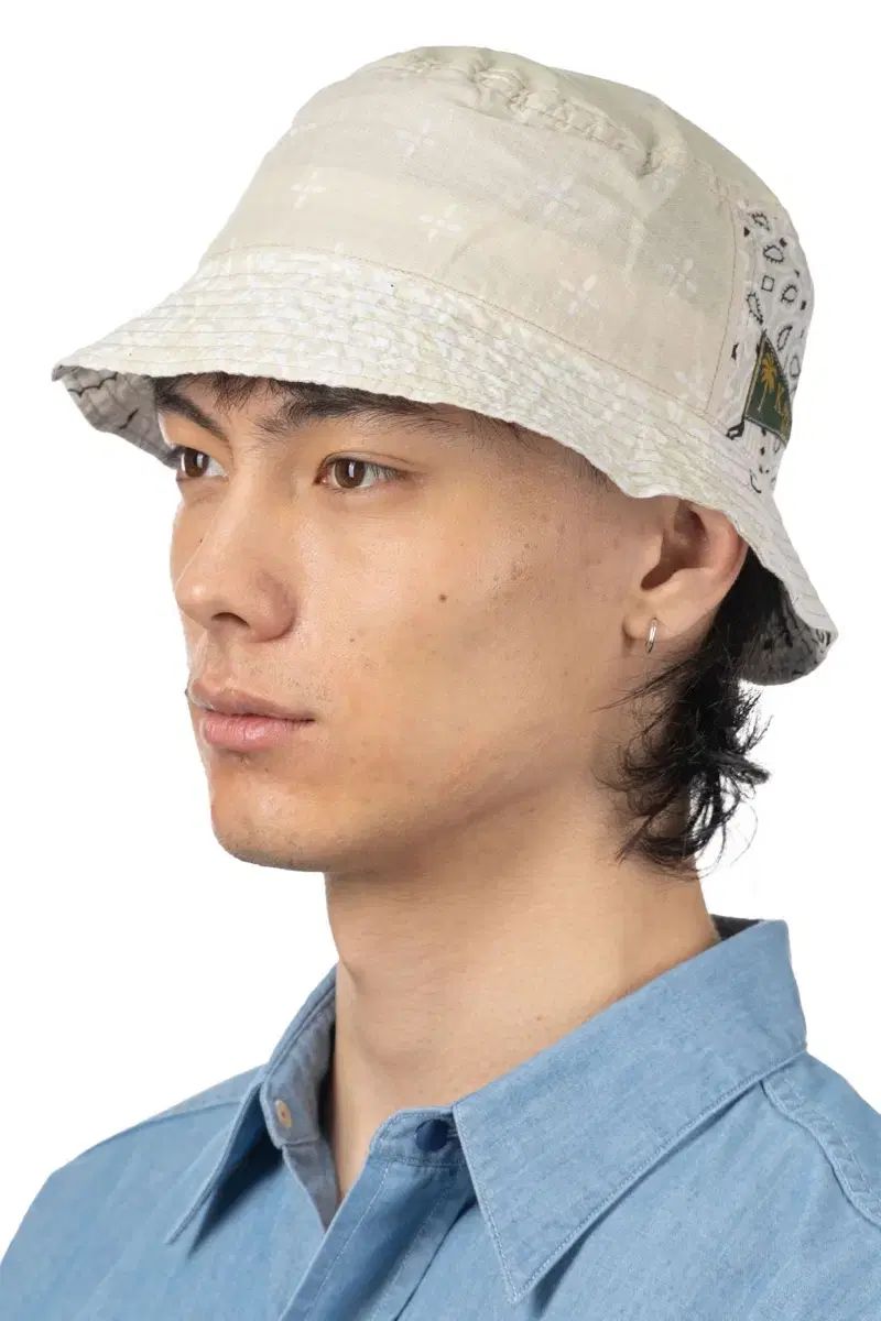 【未使用】KAPITAL バンダナ柄 パッチワーク バケットハット 白 KAPITAL(キャピタル) バンダナ パッチワーク バケットハット ホワイト
