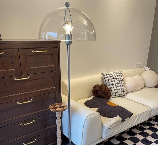 フロアランプ 透明なアクリルシェード メッキ鉄製主体 飾りフロアライト フロアスタンド 照明器具 おしゃれ間接照明