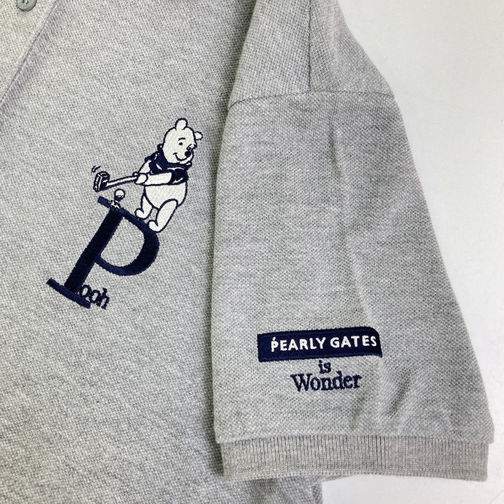 サイズ：2 PEARLY GATES パーリーゲイツ ×Disney 半袖ポロシャツ プーさん グレー系 [240101434214] ゴルフウェア レディース ストスト サイズ：2 PEARLY GATES パーリーゲイツ ×Disney 半袖ポロシャツ