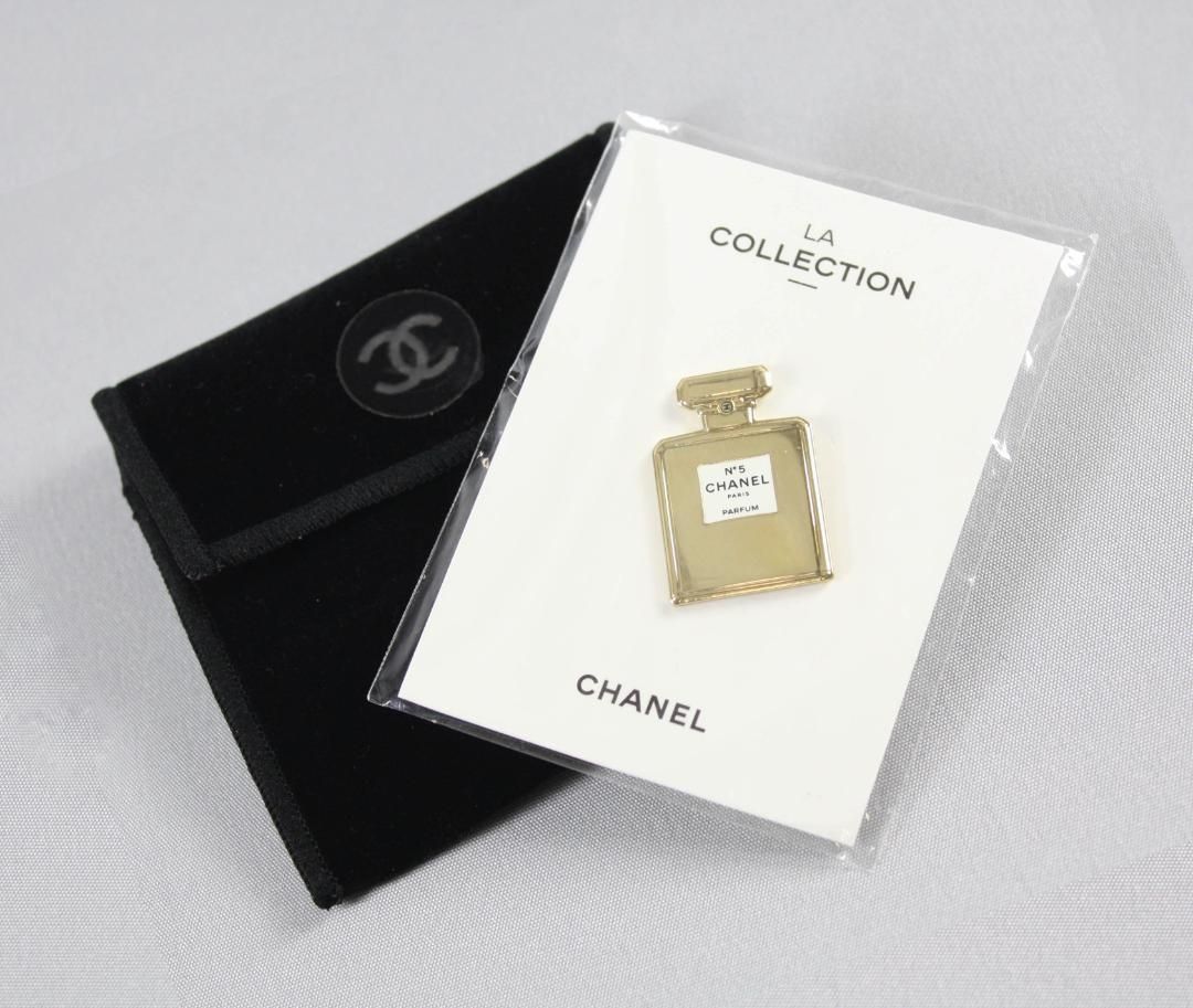 chbrc3 新品未使用本物 CHANEL シャネル ノベルティブローチ - メルカリ