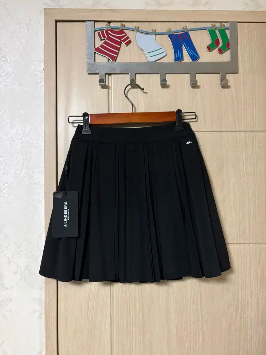 J.LINDEBERG J.リンドバーグ プリーツ スカート