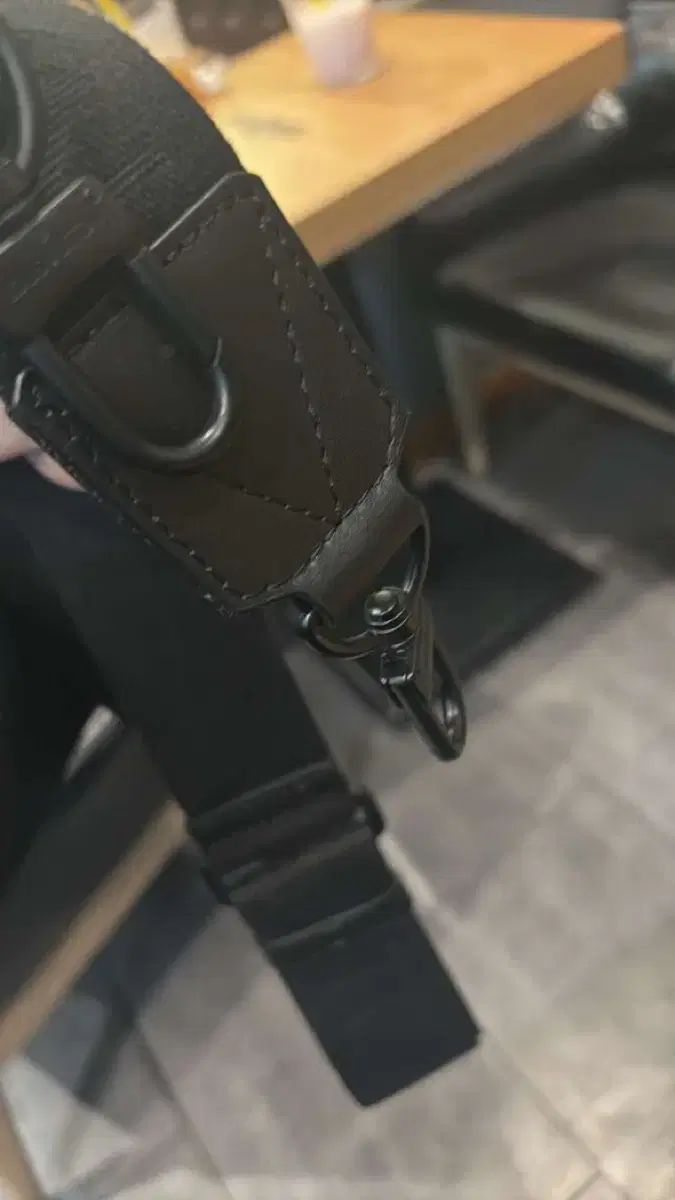 メッセンジャーバッグ