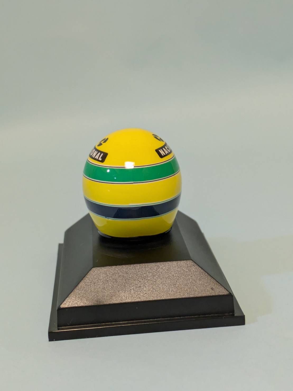 ミニチャンプス1/8 アイルトンセナヘルメットコレクション 1989