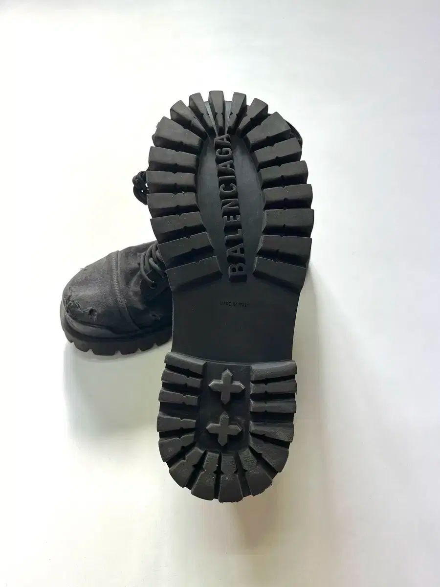 BALENCIAGA バレンシアガ