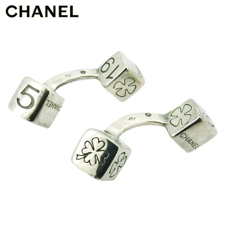 人気商品】 CHANEL カフス クローバー シルバー 小物 ...