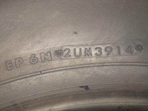 トラックタイヤ BS