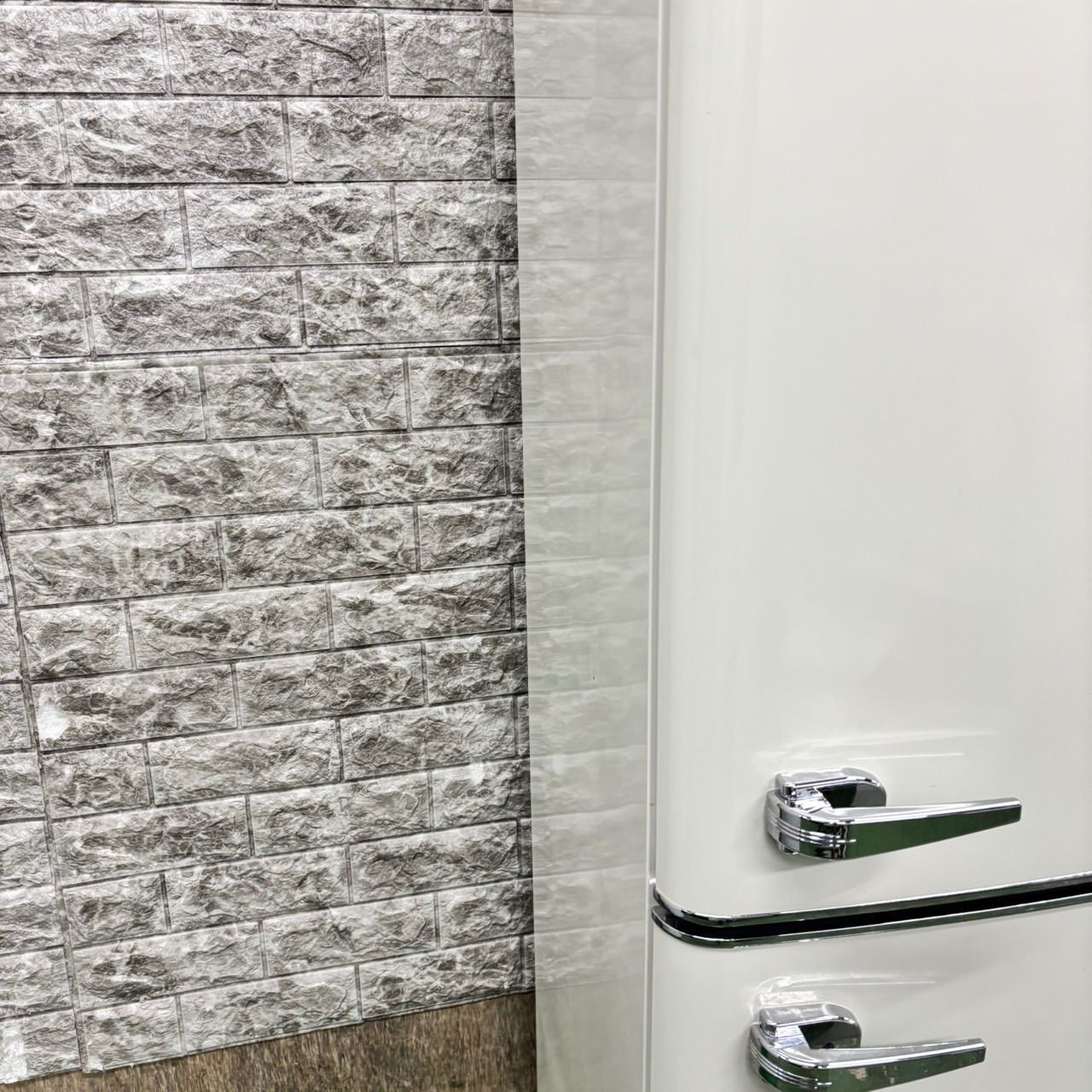 662 送料設置無料 最新 2024年製 レトロデザイン 冷蔵庫 130L