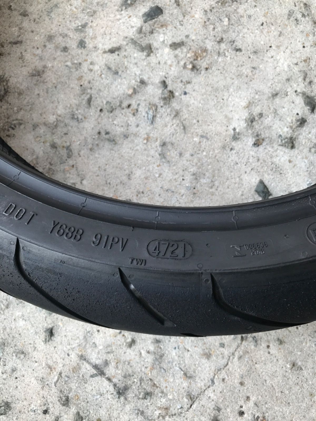 コンチネンタル　コンチロード　前後セット コンチネンタル コンチロード 前後セット 120/70ZR17 180/55ZR17