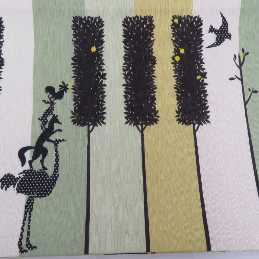 半幅帯 WAKKA ワッカ 動物 森と小鳥柄 正絹 レインボーｘイエロー リバーシブル 日本製 半巾帯 長さ424cm 新品 【キモノオフ野々市若松店】 半幅帯 WAKKA ワッカ 動物 森と小鳥柄 正絹 レインボーxイエロー