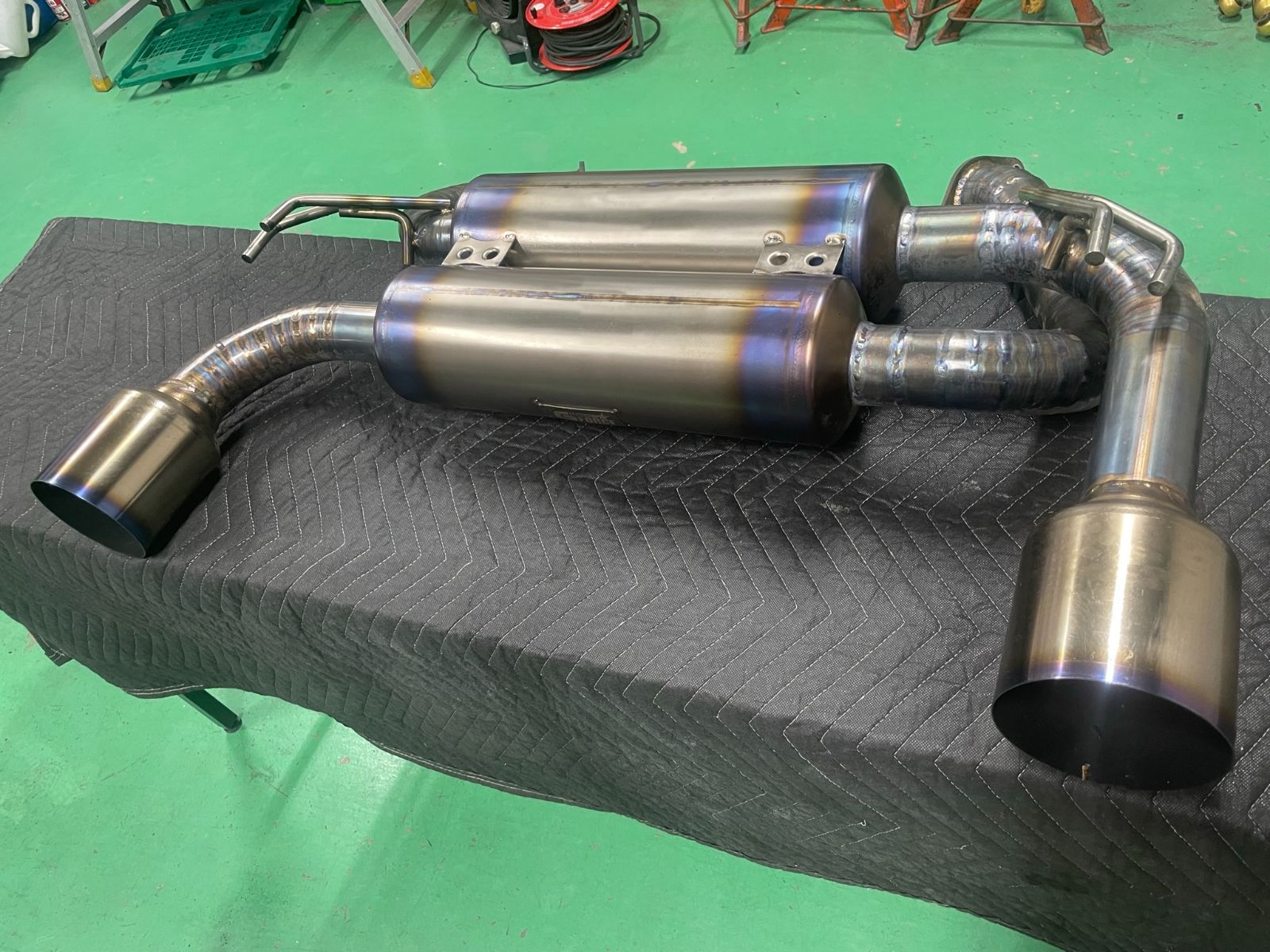東名チタンマフラー　CZ4A エボ10 EXPREME Ti TITANIUM MUFFLER for EVO10 4B11 － TOMEI POWERED
