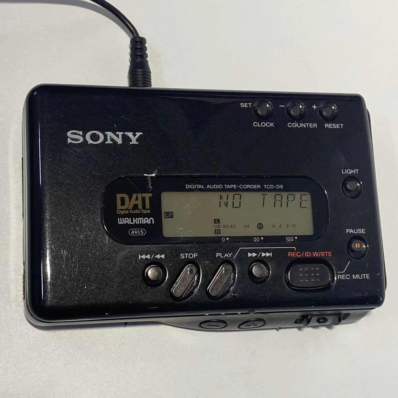 週末価格】ジャンクSONY ウォークマン WM-F203 カセットプレーヤー