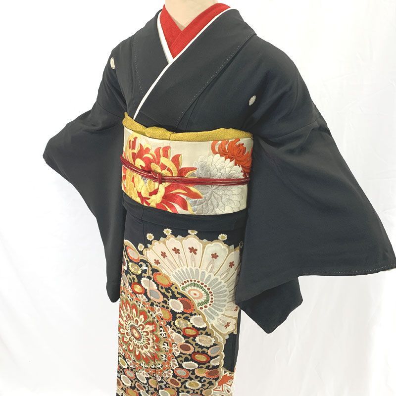 407aa40◇アンティーク着物 豪華！黒留袖 比翼 刺繍 宝相華