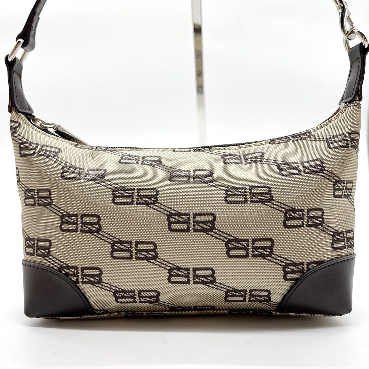 ✨極美品✨ BALENCIAGA バレンシアガ 総柄 ワンショルダーバッグ ✨極美品✨ BALENCIAGA バレンシアガ 総柄 ワンショルダーバッグ