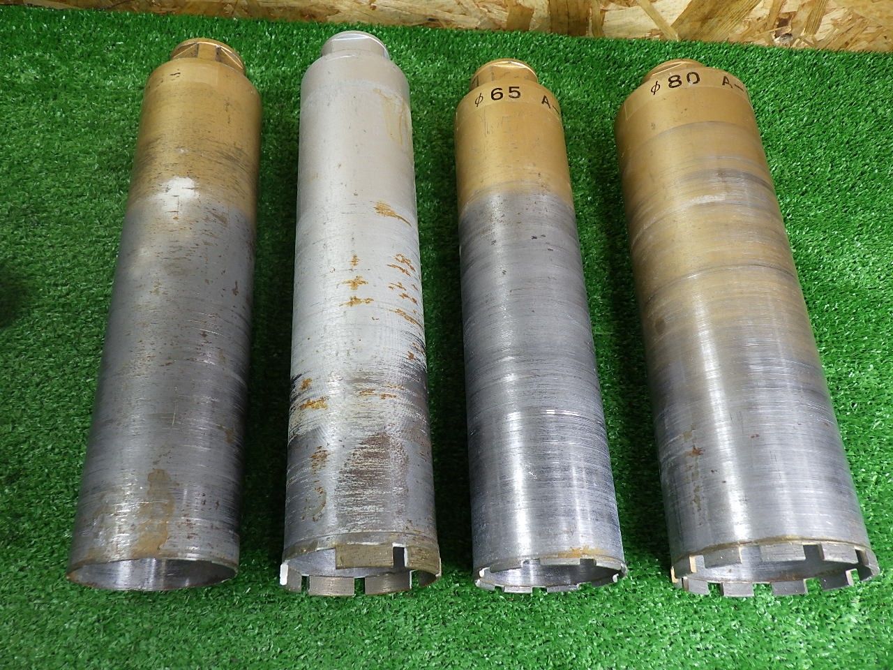 【最短翌日配送】 ビットおまけ マキタ ダイヤコアドリル 160mm DM122 ビット刃の欠けあり コンクリート 穴あけ 品 大好き