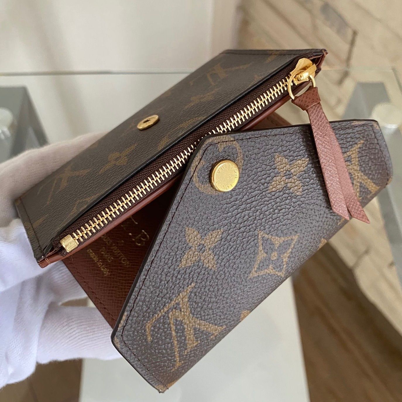 新品・未使用】ルイヴィトン ポルトフォイユ・ヴィクトリーヌ 新品・未使用】ルイヴィトン ポルトフォイユ・ヴィクトリーヌ