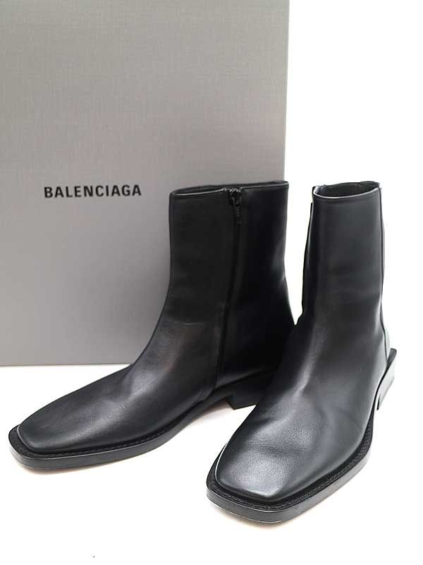 a*中様 BALENCIAGA BBロゴ リムブーツ スクエアトゥ サイドジップ 未使用 BALENCIAGA BBロゴ リムブーツ スクエアトゥ サイドジップ 靴
