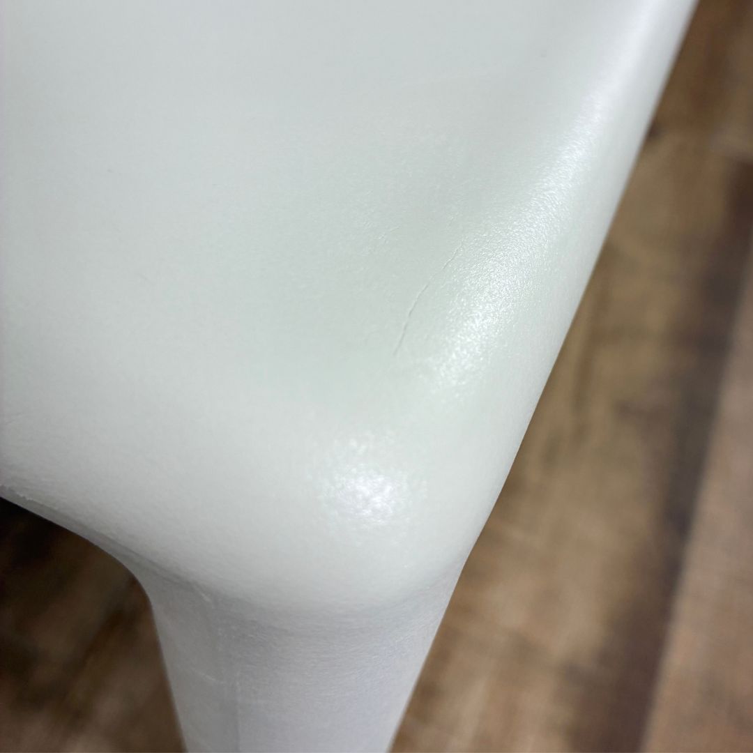 CHAIR WHITE