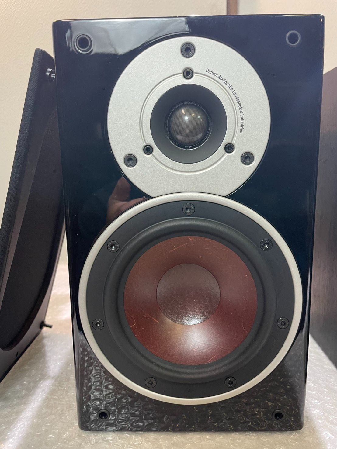  DALI ダリ ZENSOR 1 2 way スピーカー ブラック 天釣りマウント付き 472 スピーカー スピーカー ウーファー