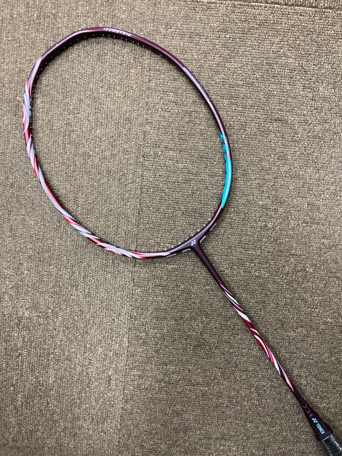 バドミントンヨネックスアストロックス100ZZ バドミントンヨネックス