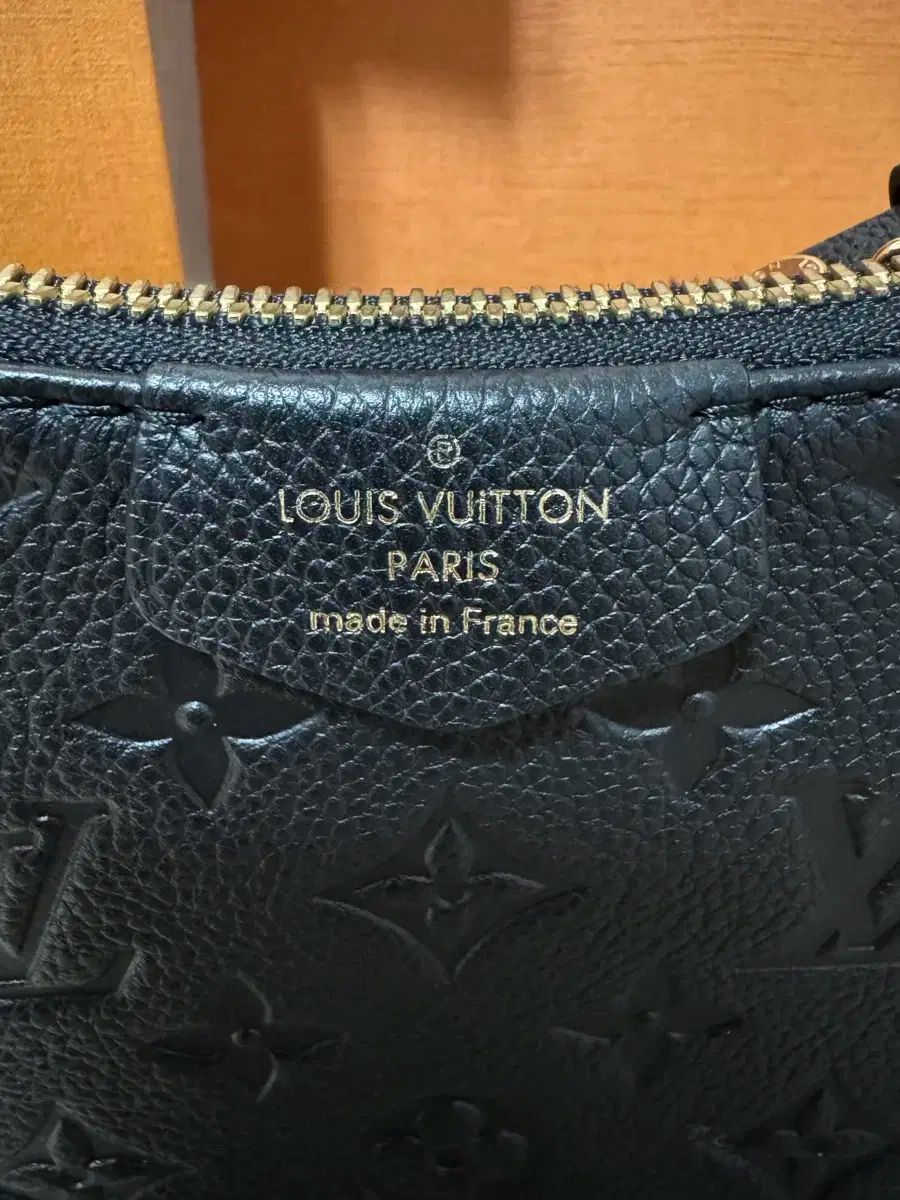 ルイヴィトン イジー