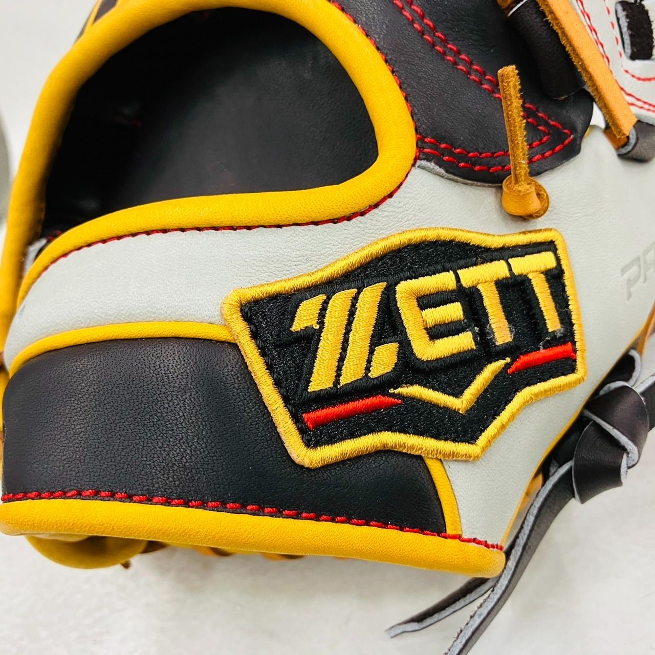 ZETT 硬式ウラトラオーダー 源田176型 硬式グローブ プロステイタスシリーズ 二塁手遊撃手用 源田