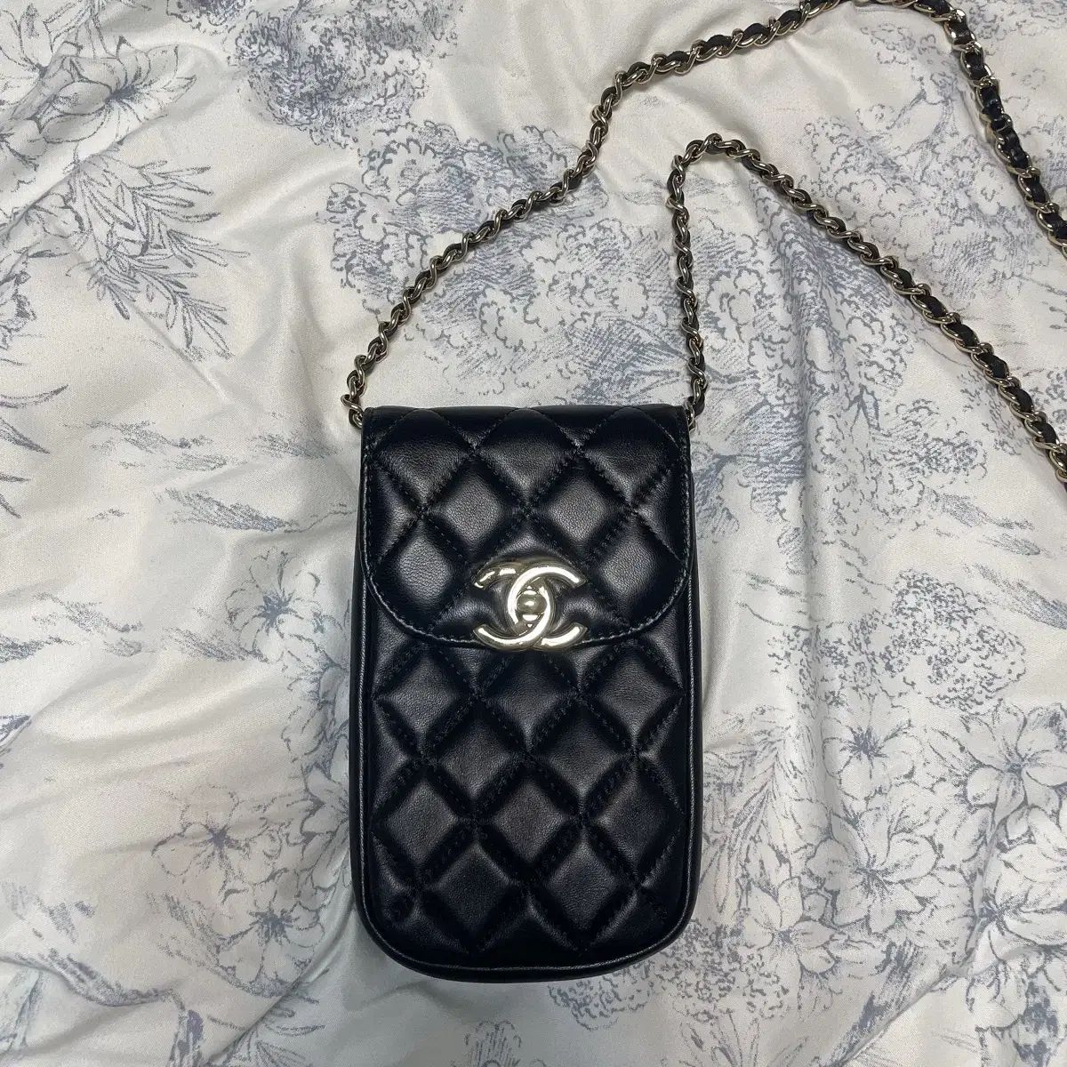 Chanel シャネル チェーン 携帯 ホルダー ブラック