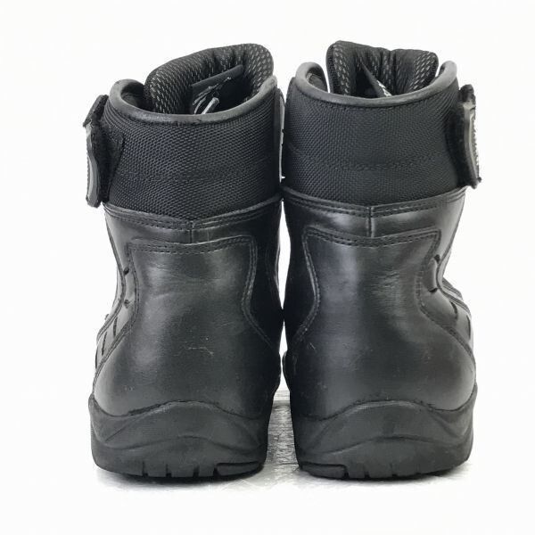 コンバットブーツ