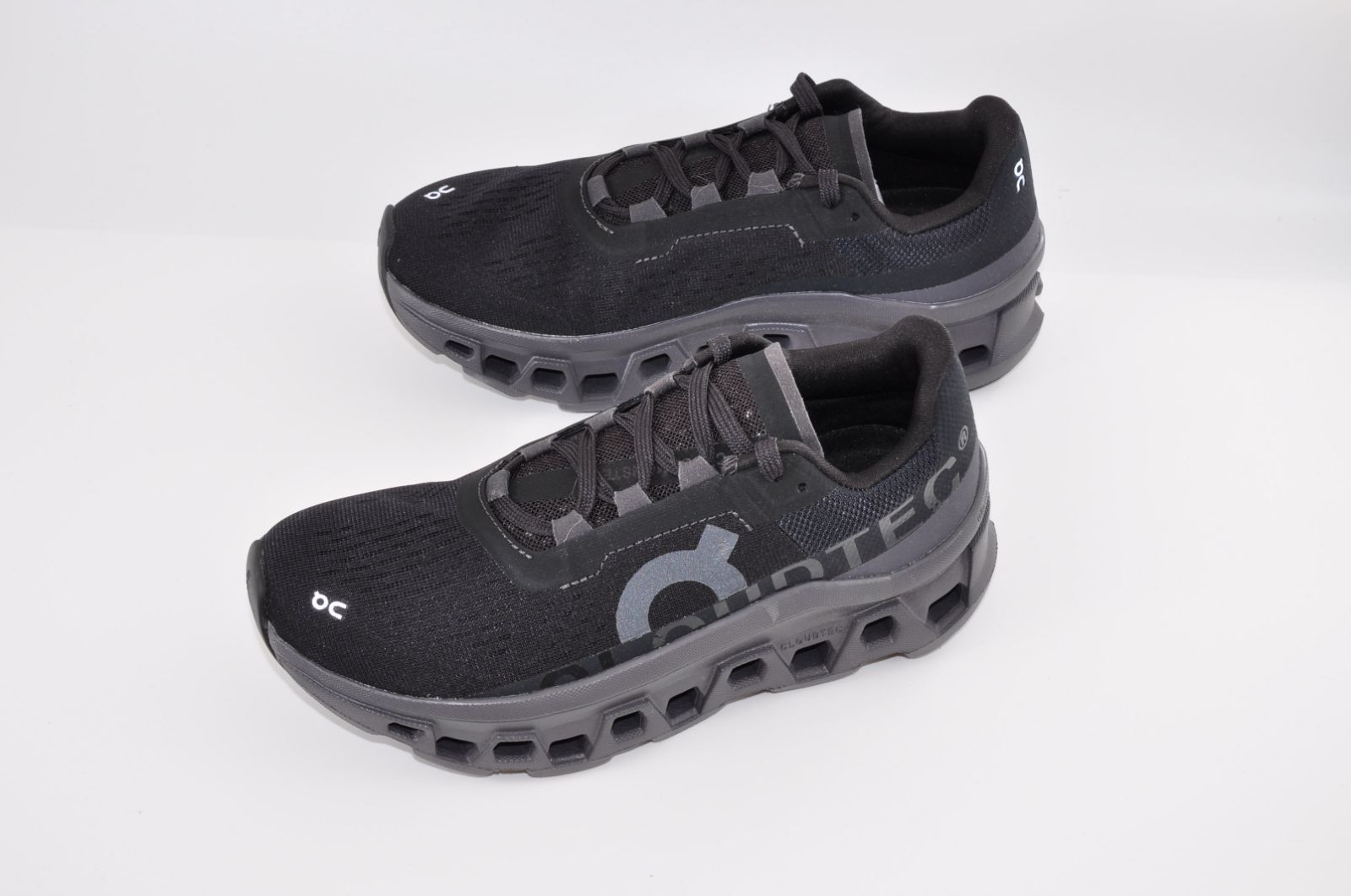 クラウドモンスター レディーススニーカー