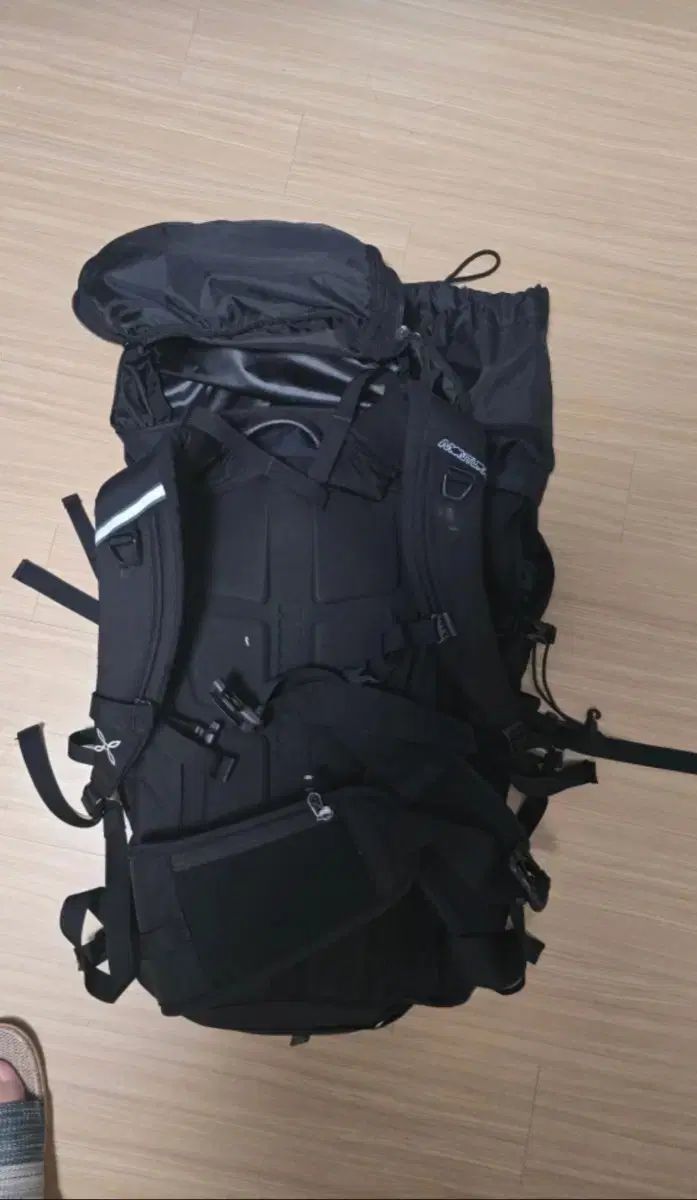 MONTURA モンチュラ 62 OLIVIA 28 登山リュック ブラック