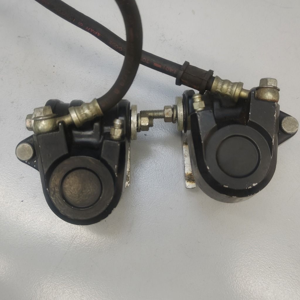 スズキ XS750SP(1J7) FブレーキASSY キャリパー／マスター