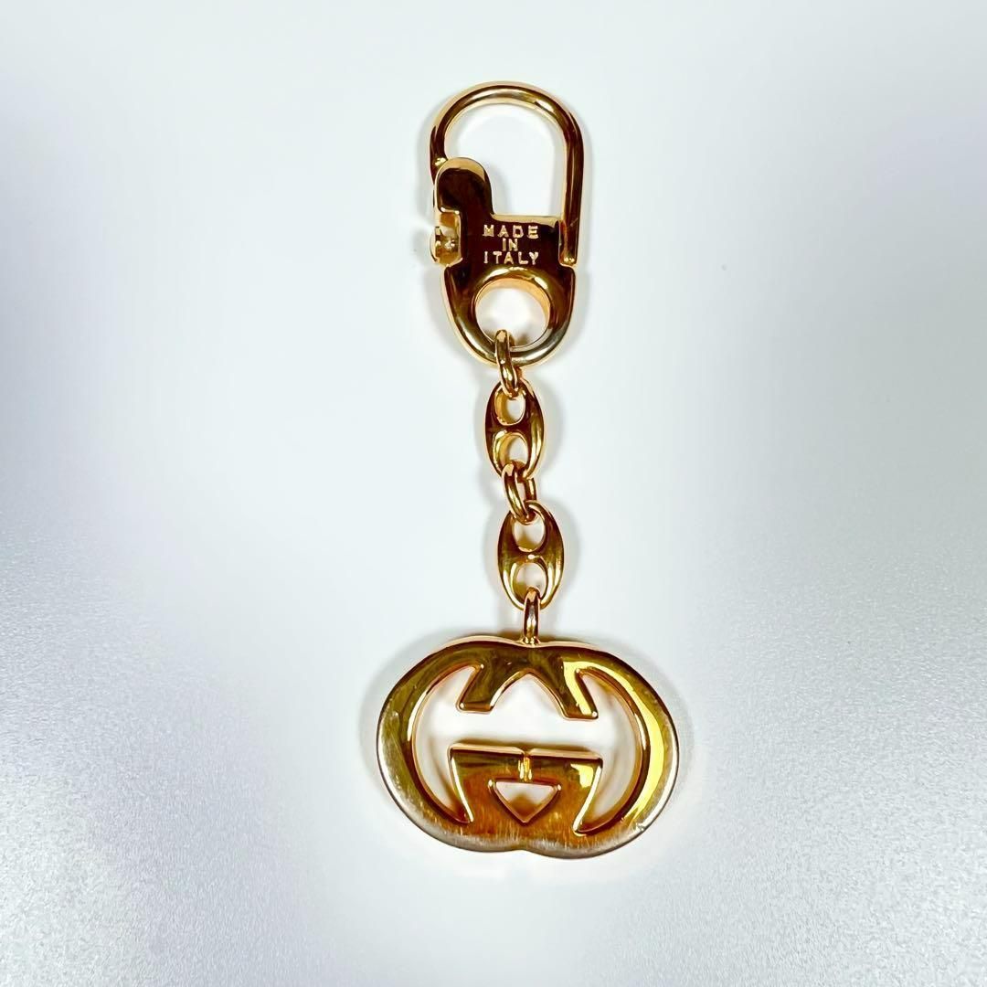 【極美品】 グッチ キーホルダー GG インターロッキング ロゴ金具 ゴールド 極美品】 グッチ キーホルダー GG インターロッキング ロゴ金具