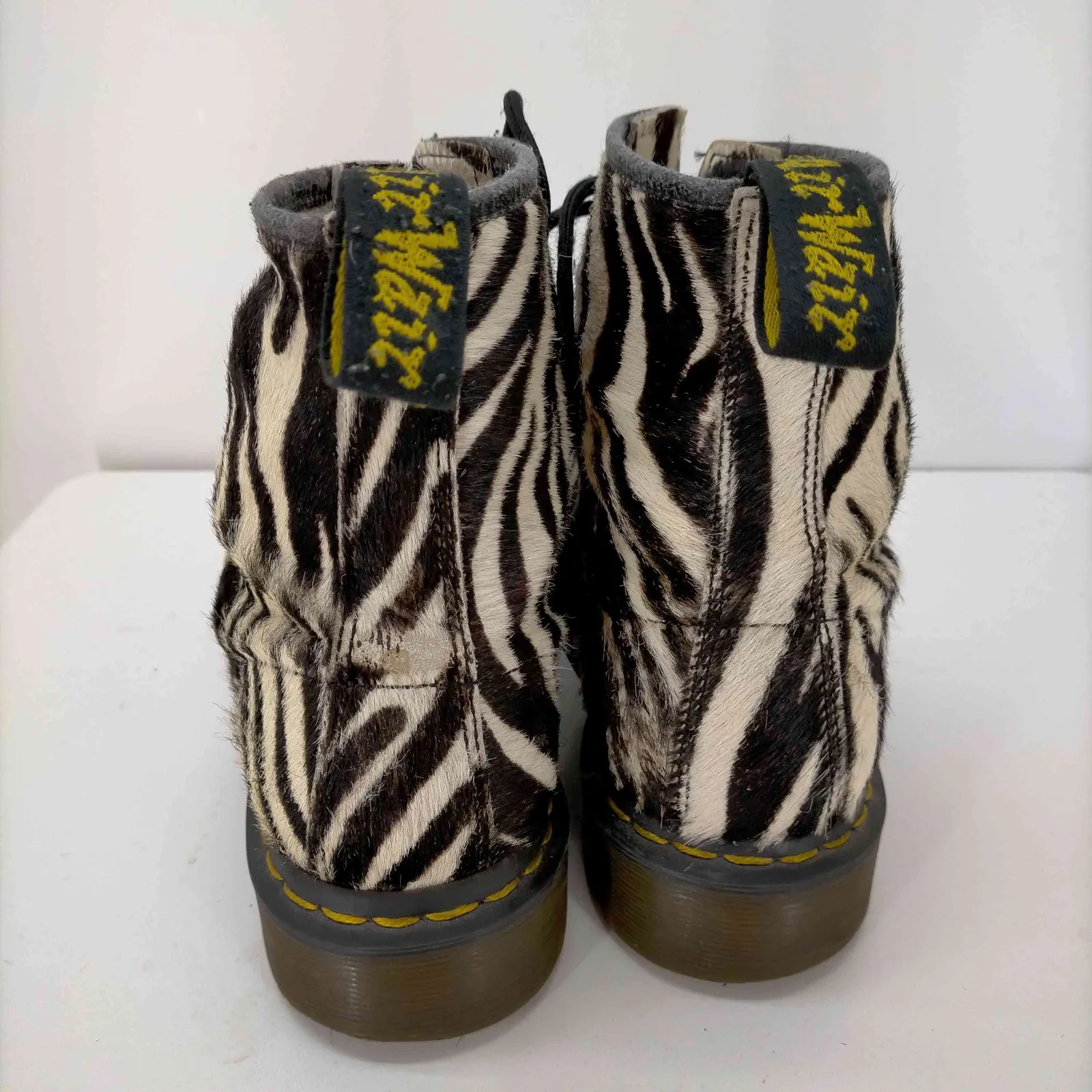 ドクターマーチン Dr.Martens ゼブラ柄 ハラコ 8ホールブーツ メンズ 