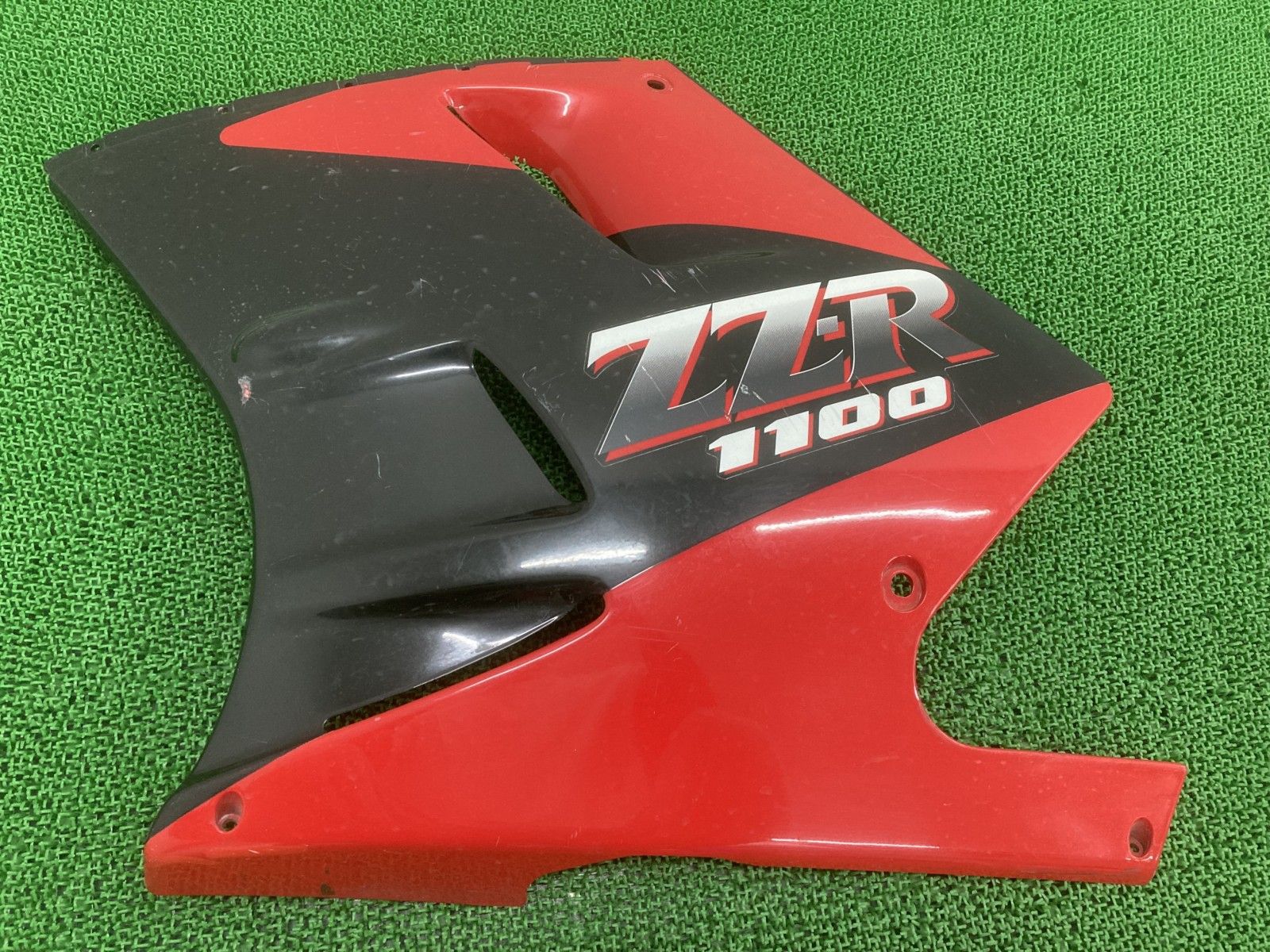 ZZ-R1100 サイドカウル 左 赤/黒 カワサキ 純正 ZX1100C ZXT10C ZZR1100 アンダーカウル ペイント素材に 割れ欠け無し 【】 3
