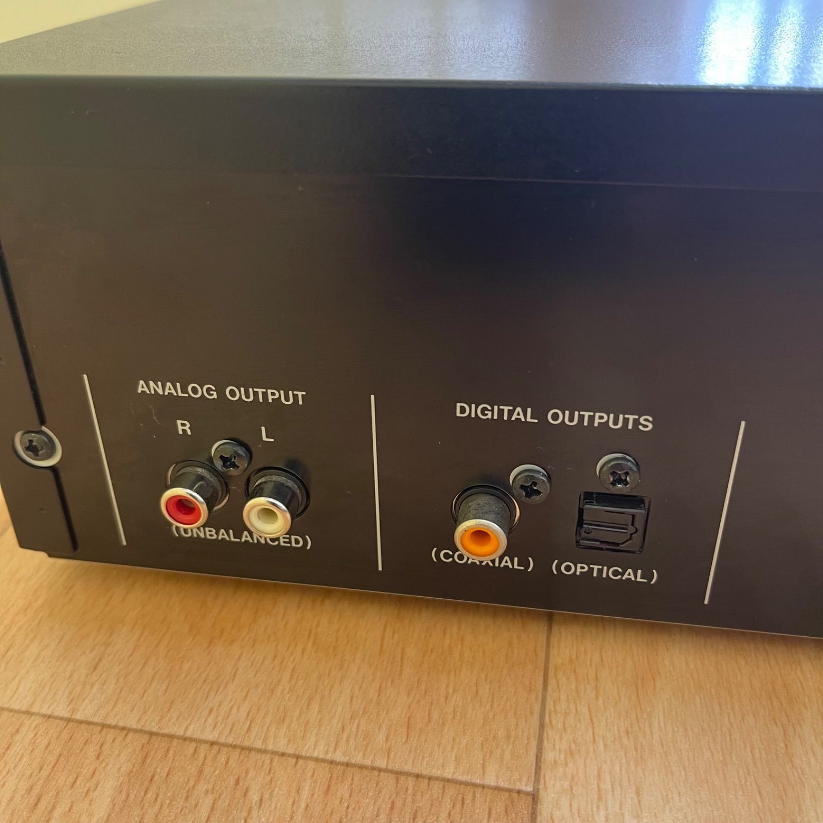 TASCAM CD-200i 業務用CDプレーヤー 通電確認済み リモコンなし TASCAM CD-200i 業務用CDプレーヤー 通電確認済み リモコンなし