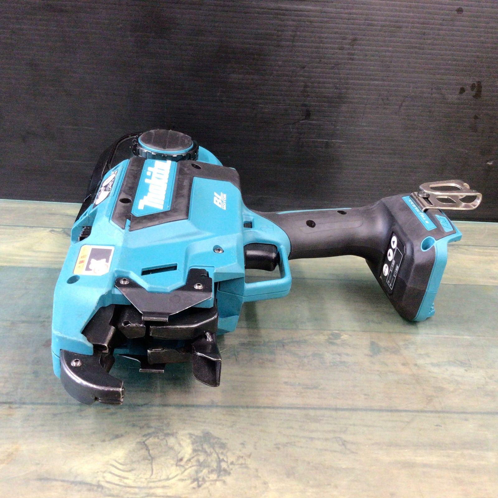 ★マキタ(makita) コードレス鉄筋結束機 リバータイア TR180DRGX 【東大和店】