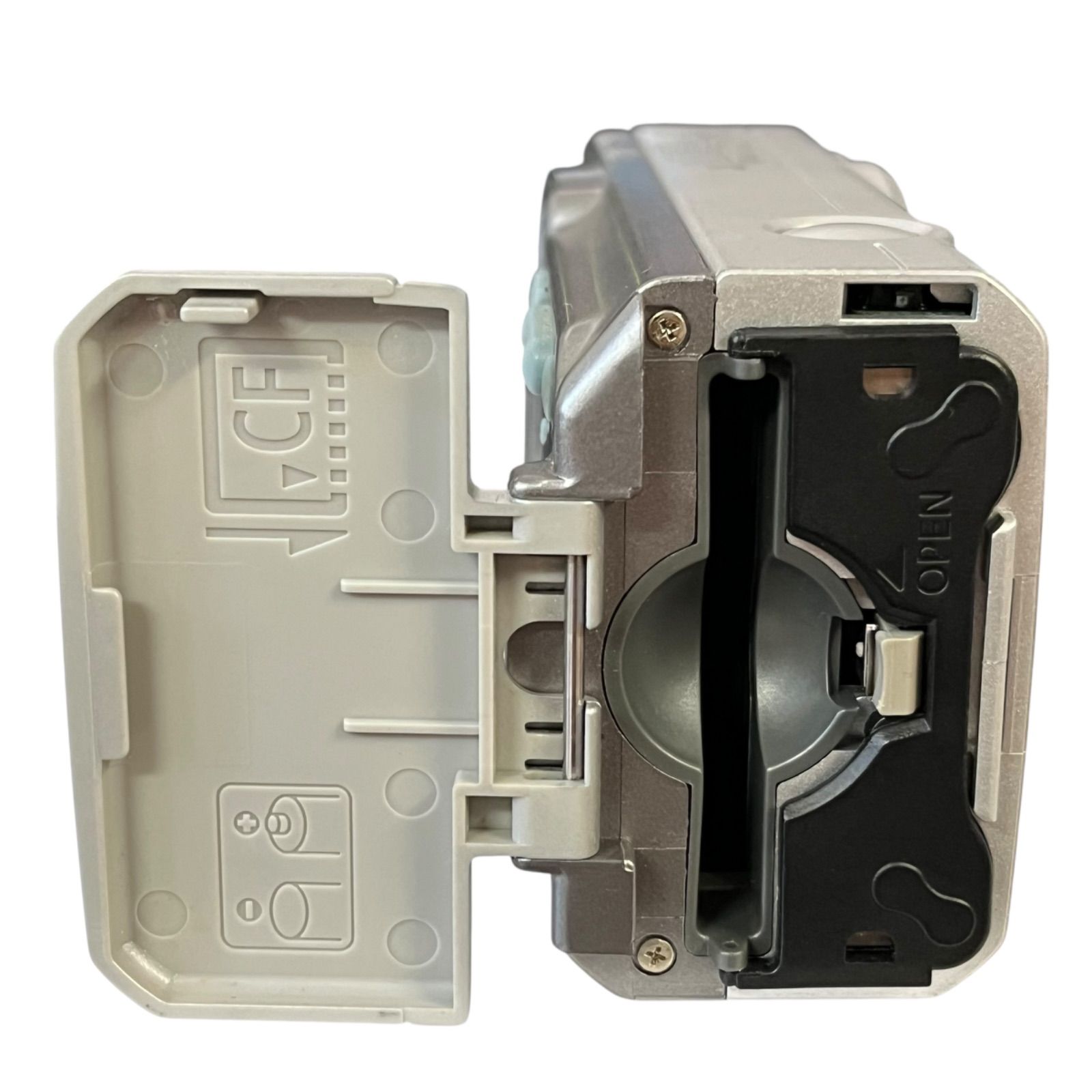 美品 Canon PowerShot A200 デジカメ 動作確認済み 0098 Canon PowerShot A200 2.0MP Digital Camera - Metallic Silver