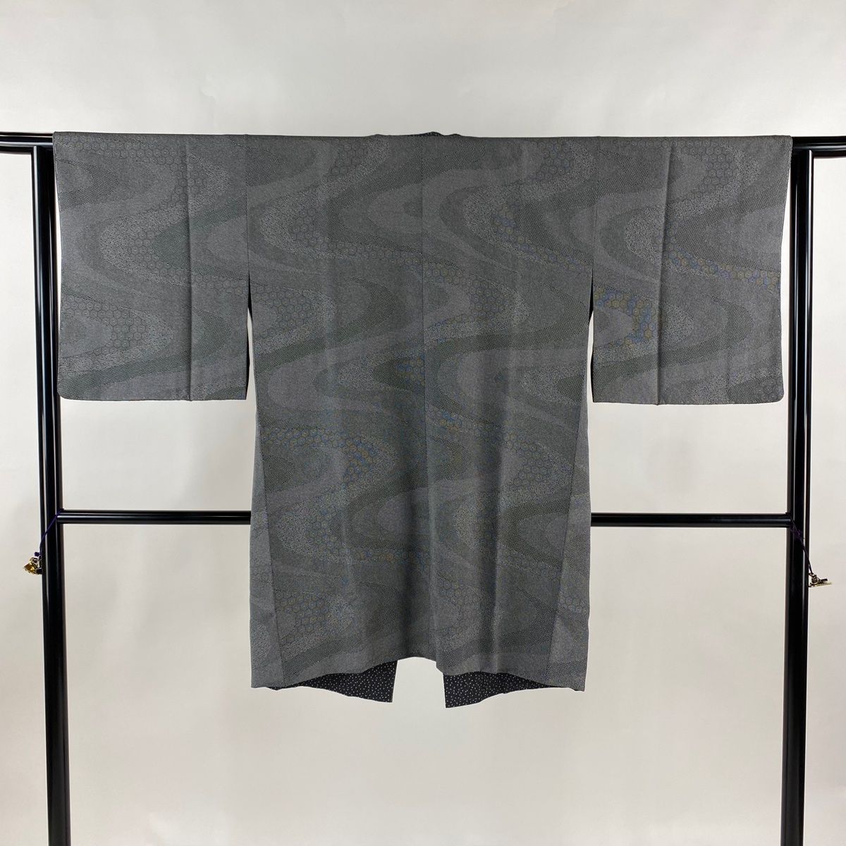 道中着 身丈94cm 裄丈63cm S 和装コート 着物衿 流水 鮫 黒灰 正絹 秀品