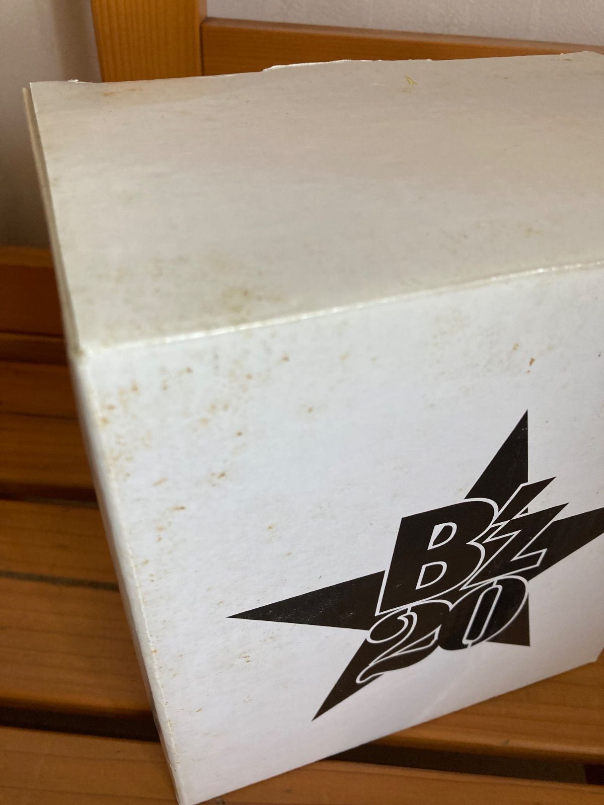 BENI　Fan Club限定目覚まし時計 B'z 20周年記念 ファンクラブ限定 目覚まし時計 - メルカリ