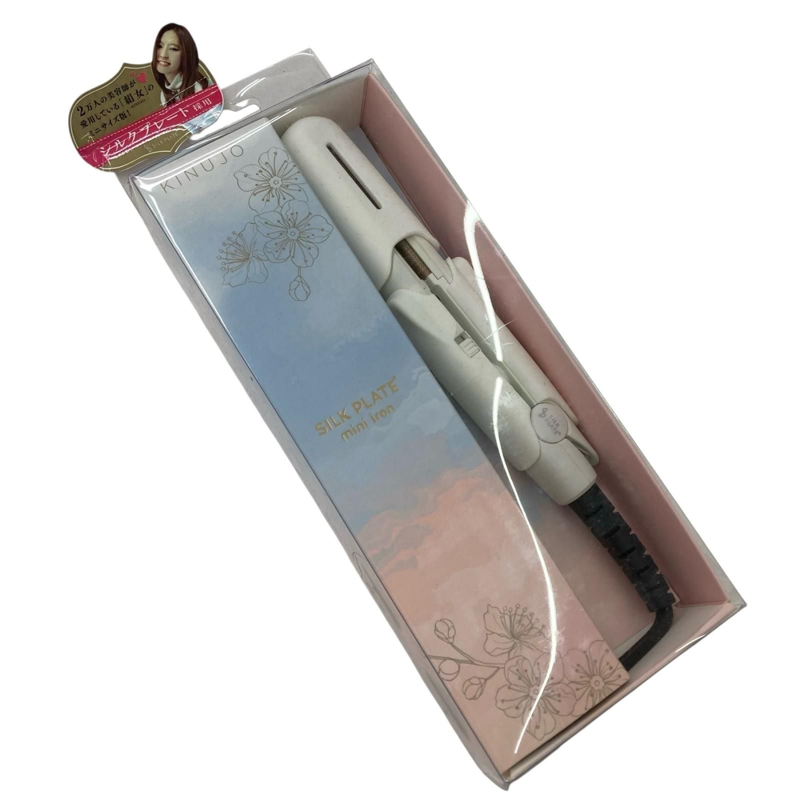 186000 現状品 絹女 KINUJO キヌージョ シルクプレート ミニアイロン DG070  ストレート ヘア 箱入り 説明書付き [0000000001741] 186000 現状品 絹女 KINUJO キヌージョ シルクプレート ミニアイロン