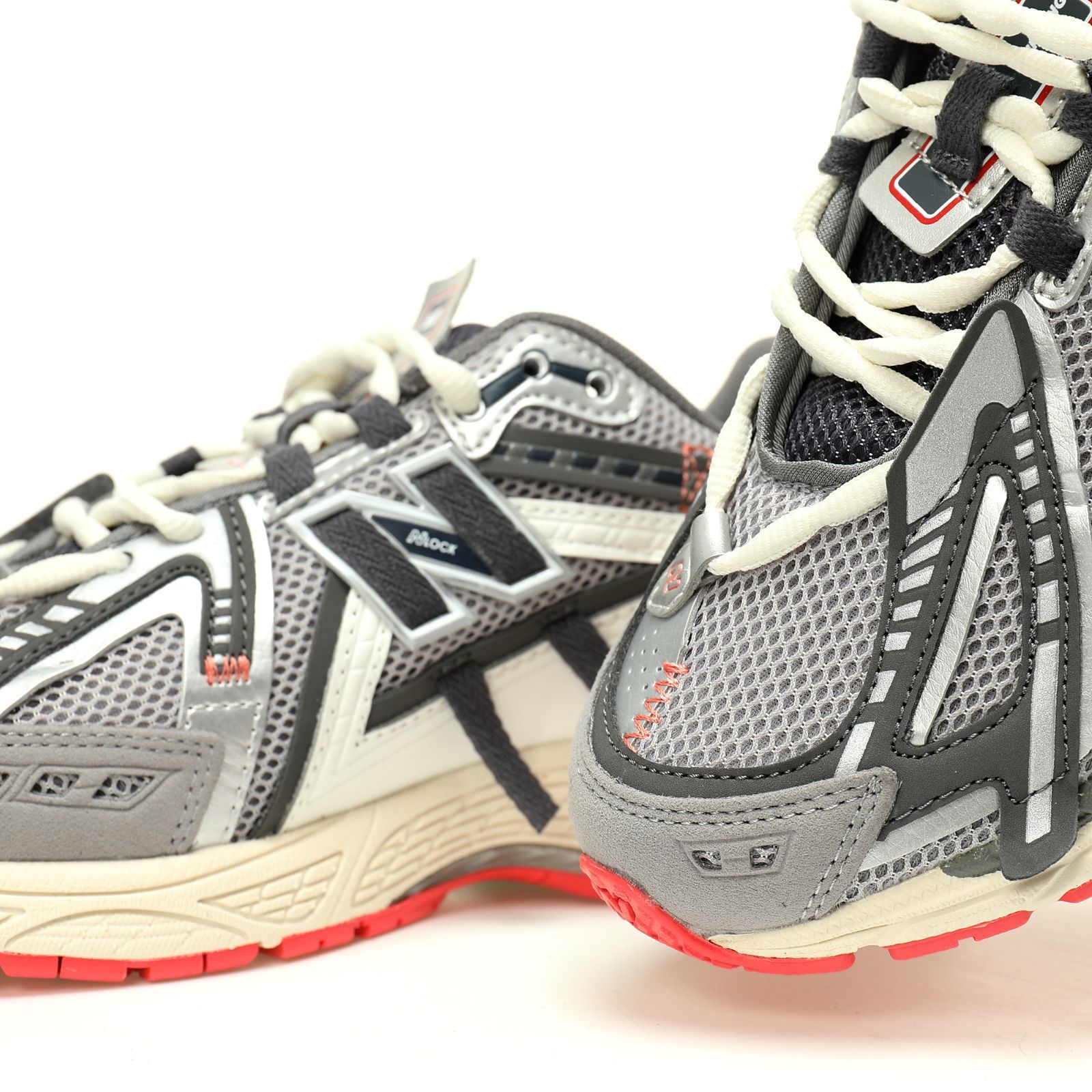 新品、未使用 ニューバランス NEW BALANCE U1906AC メンズ