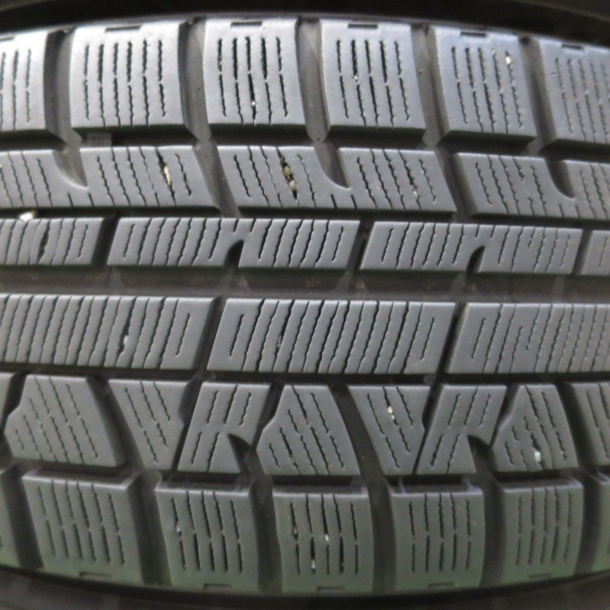 195/65/R15 2022年製 バリ溝 スタッドレス PCD100 プリウス バリ溝 195
