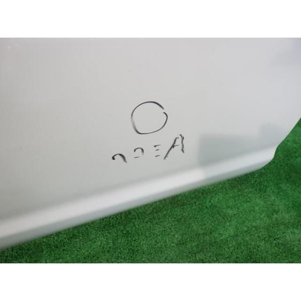 サクシード NCP165V 右リアドア U 4WD ニホンイタ M3108 67003-52440